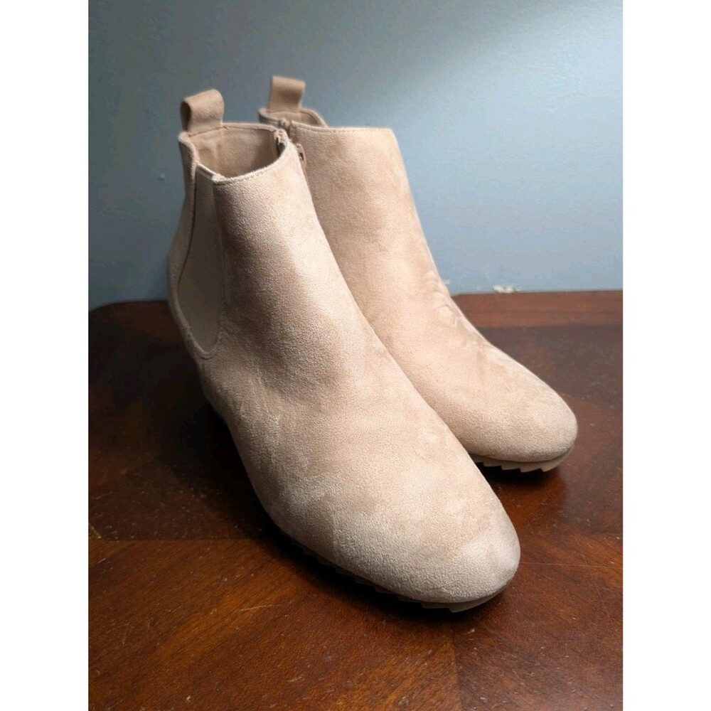 Maurices Women's Taupe Wedge Faux Suede Ankle Booties Size 8M